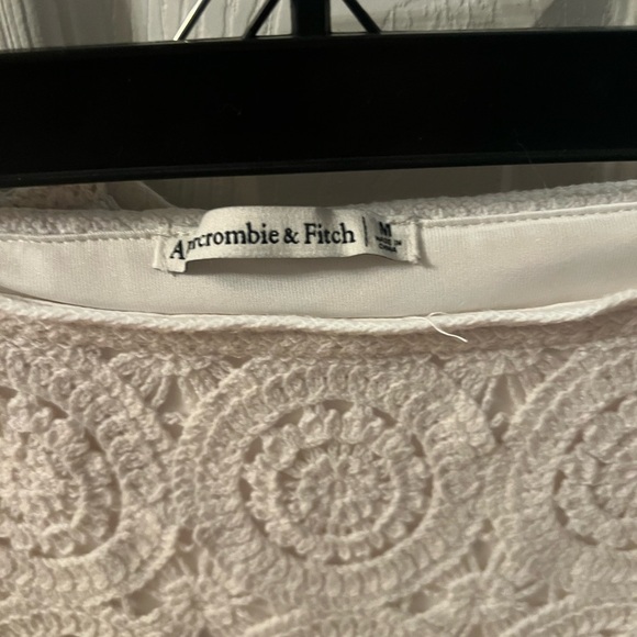 Abercrombie & Fitch crocheted skirt in white, size medium - Picture 2 of 3